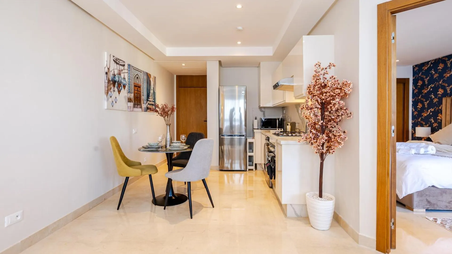 Emplacement Chic Lumineux & Central Pres Du Consulat Americain 2 Minutes De Twin Center Gauthier Casablanca